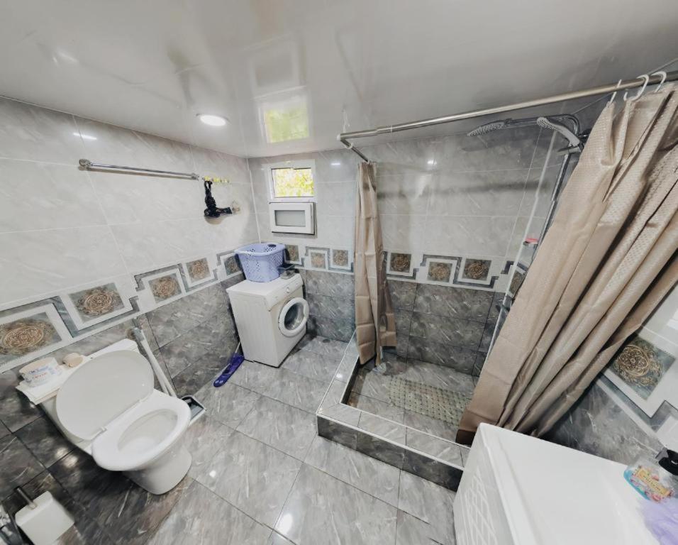 Iveri House Kutaisi Bagian luar foto