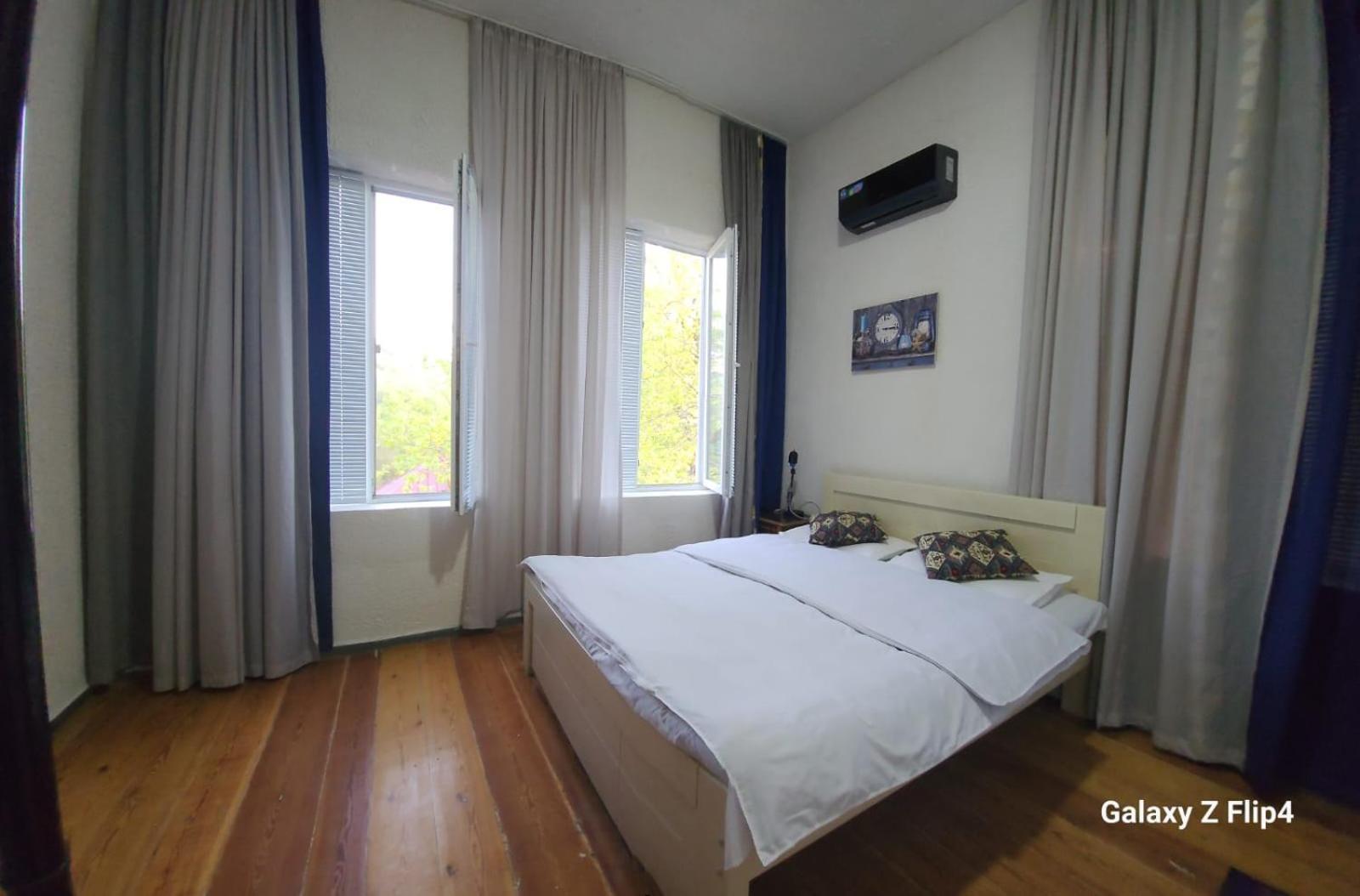Iveri House Kutaisi Bagian luar foto